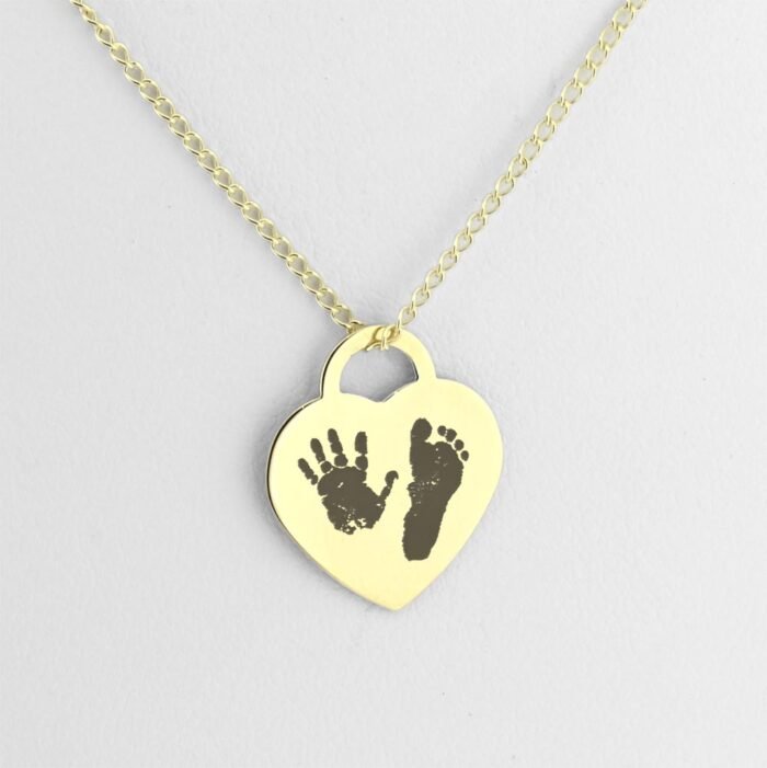 9ct Gold Hand or Footprint Heart Lock Pendant - Image 3